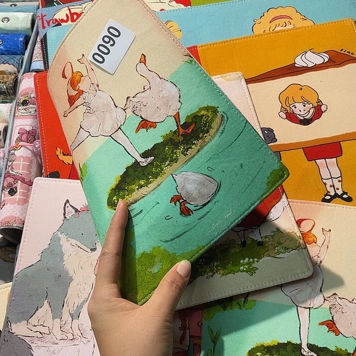 织绣A5 活页不加纸打孔0090