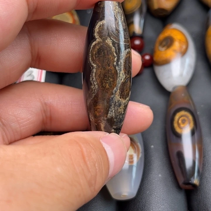 雅***儿颈饰未镶嵌石英岩玉