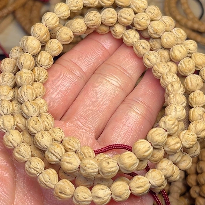 柏香籽/百香籽吊坠贾***?