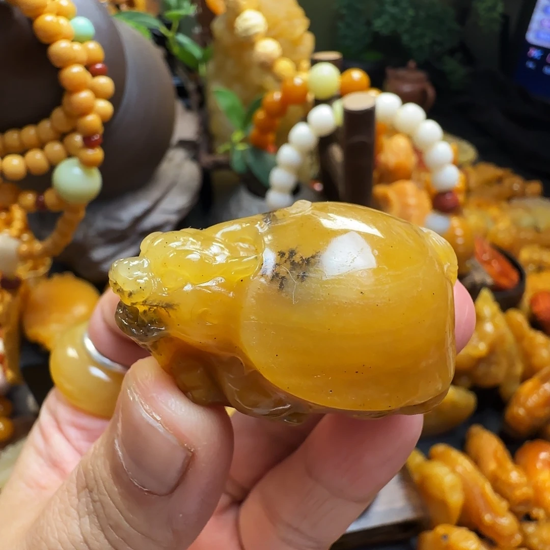 石英质玉（黄龙玉）未镶嵌吊坠龙龟（特价 不退换）