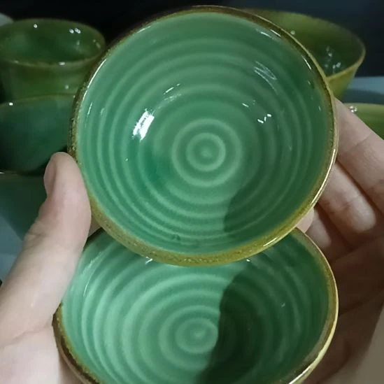 蓝***睛盘瓷器微瑕不退不换两只
