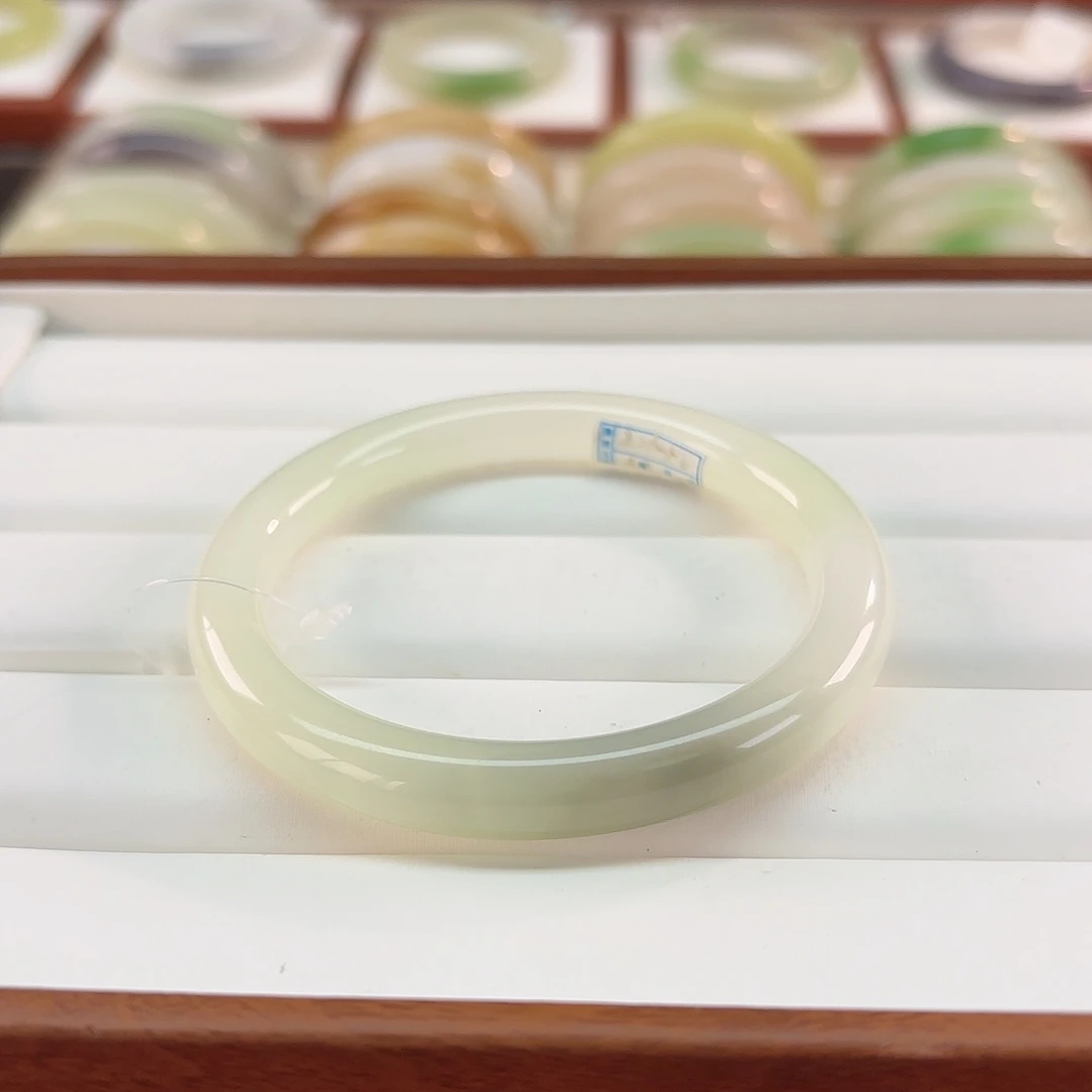 和田玉未镶嵌手镯【圆条三色镯 烟火➕淡冰翠➕冰白】