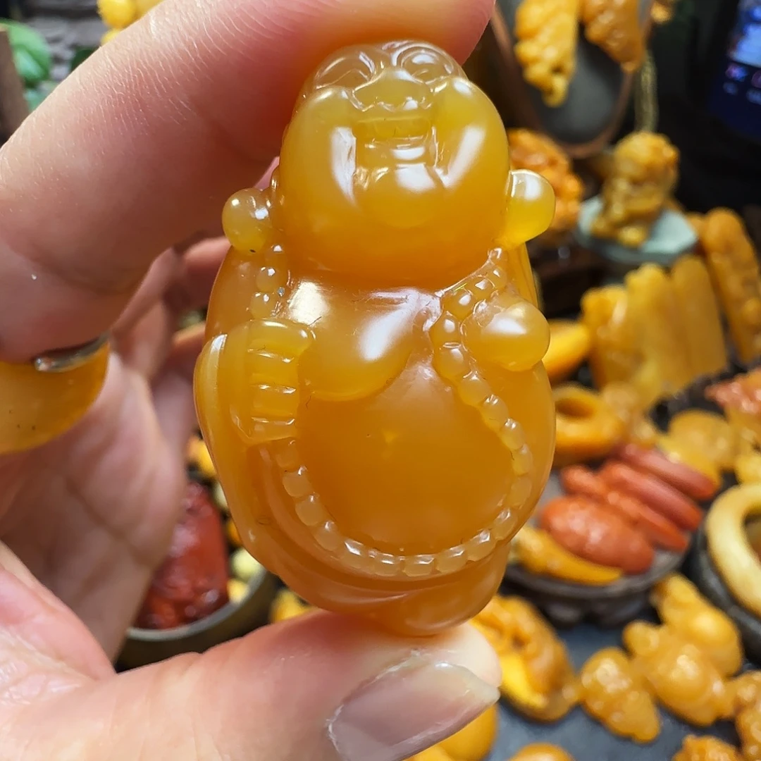石英质玉（黄龙玉）未镶嵌吊坠缅黄 大号弥勒佛（微瑕 不退换）