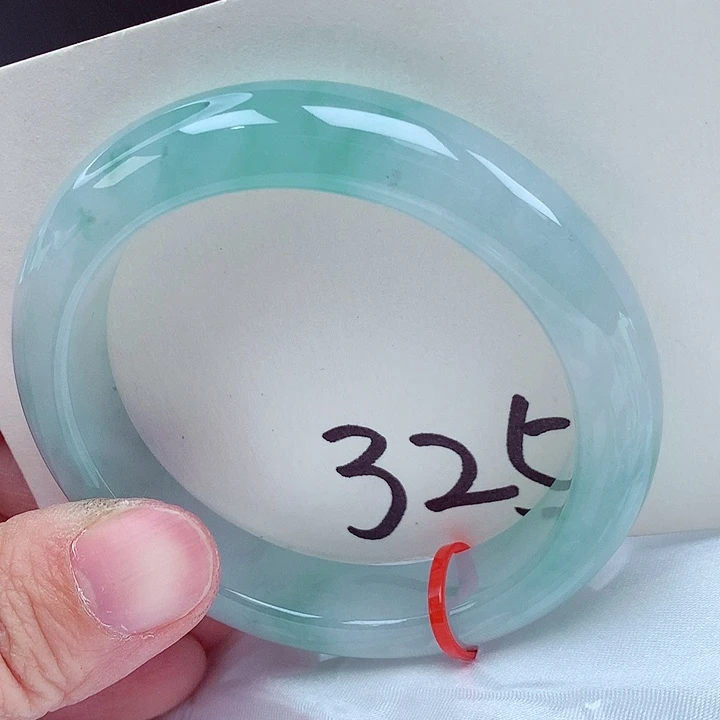 翡翠未镶嵌手镯翡翠