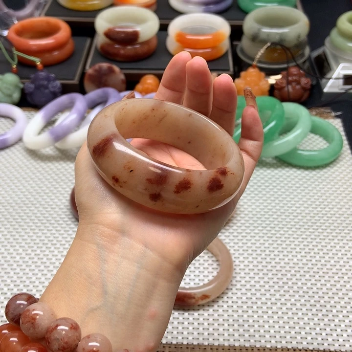 石英质玉未镶嵌手镯