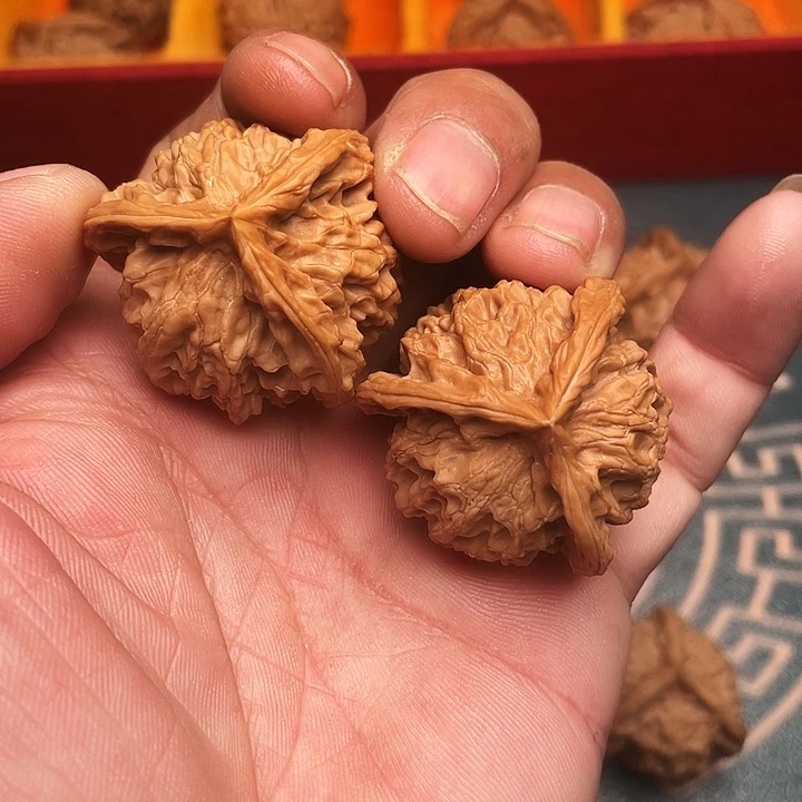 文玩核桃吊坠一图一物