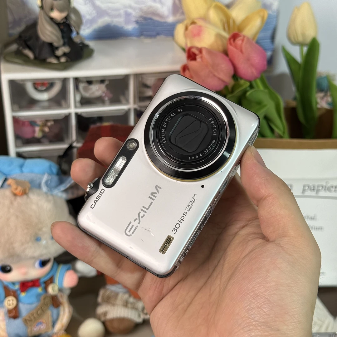 9新 Casio/卡西欧 卡西欧fc100福利款色彩感好奶油质感 屏幕瑕疵