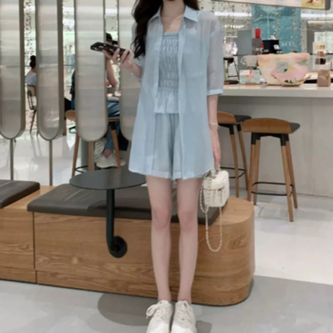 93 【三件套】夏季显瘦设计感时尚防晒衬衫吊带短裤套装女（K023）