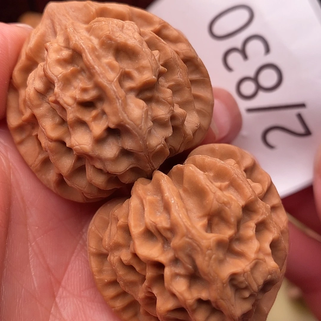 文玩核桃把件37龙门涧