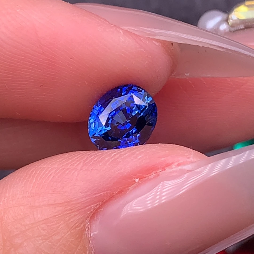 蓝宝石裸石未镶嵌2.1ct皇家蓝福利价AIGS