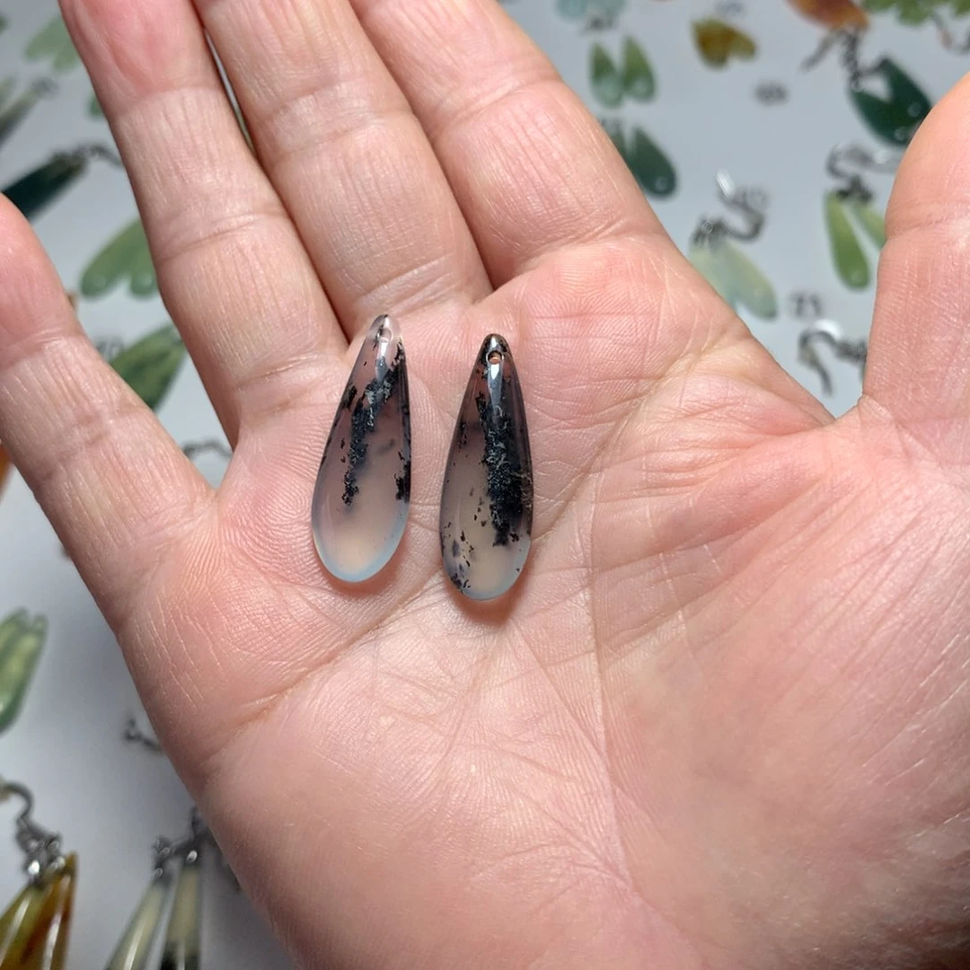 蛇纹石玉耳饰未镶嵌M**e