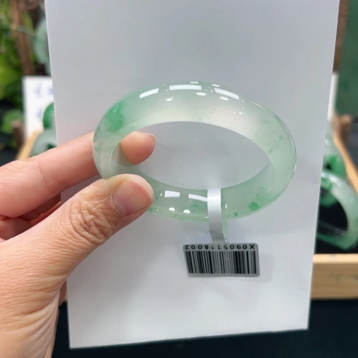 石英质玉未镶嵌手镯➕佳佳535455