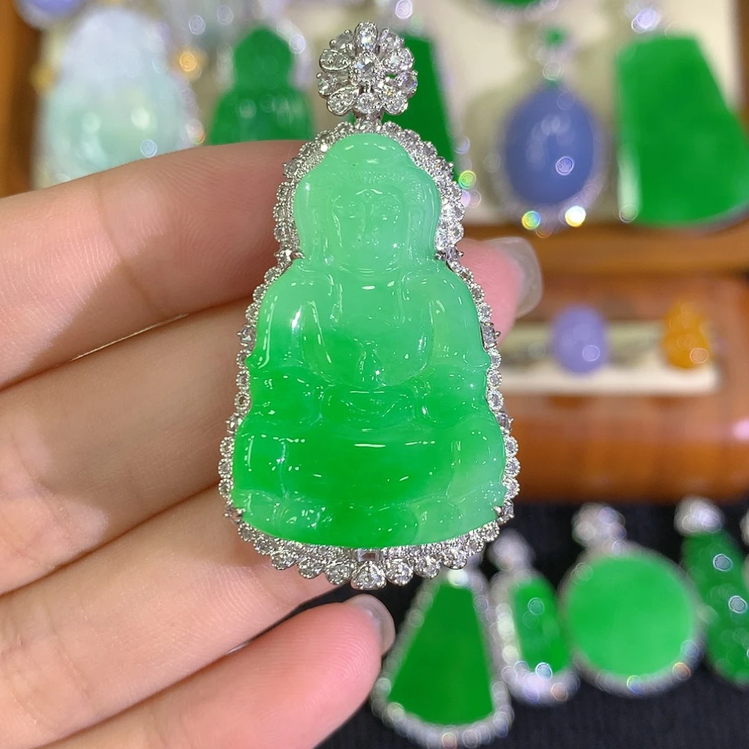 翡翠18K金镶嵌颈饰8888888888