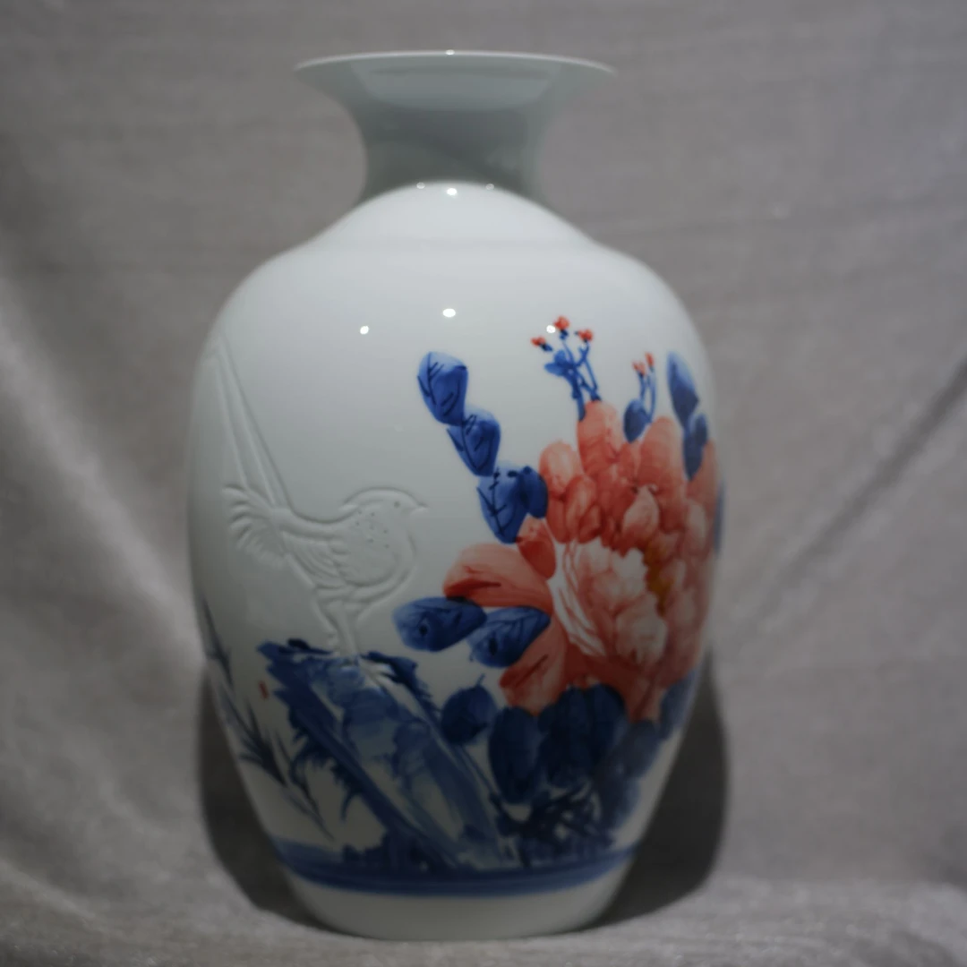 景德镇手绘陶瓷摆件