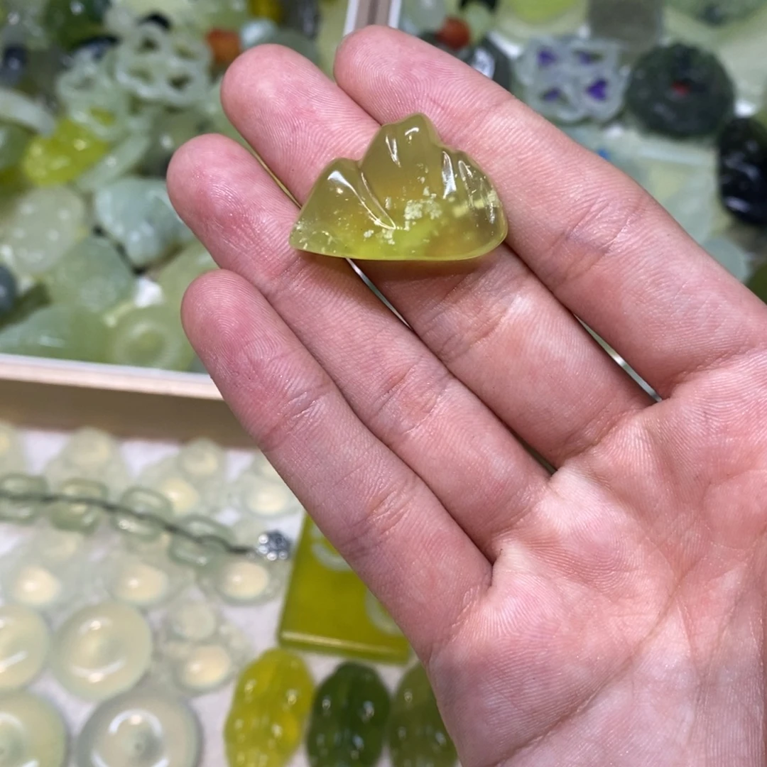 岫玉未镶嵌吊坠(不含链)