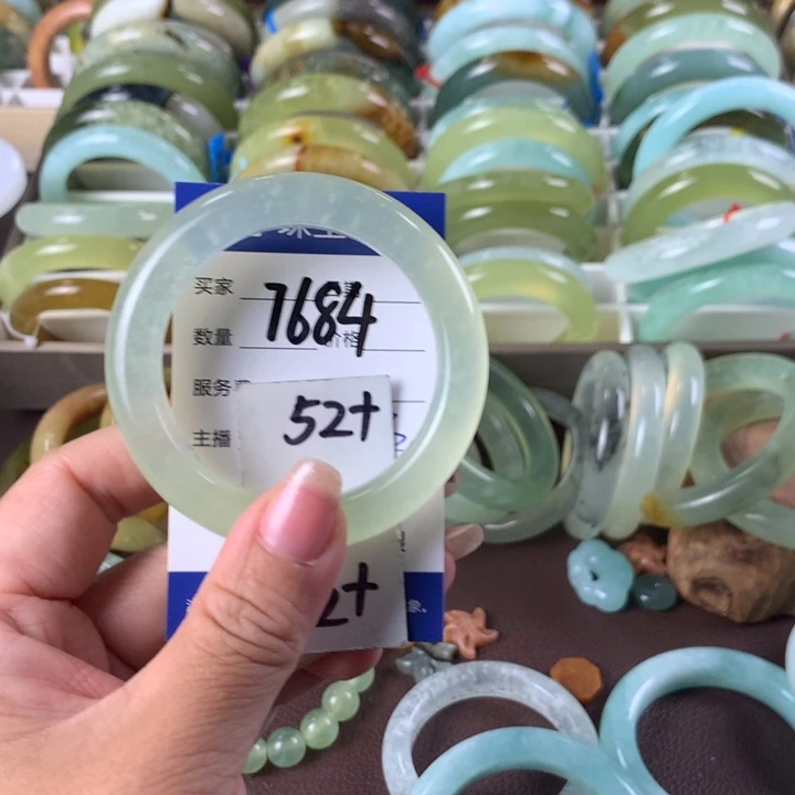 蛇纹石玉未镶嵌手镯7684