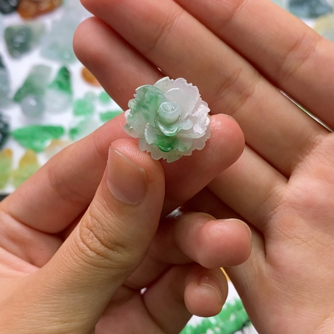 定制翡翠未镶嵌吊坠