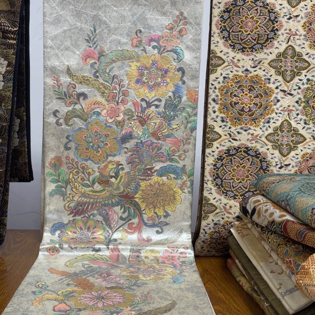 织绣织锦缎，织锦