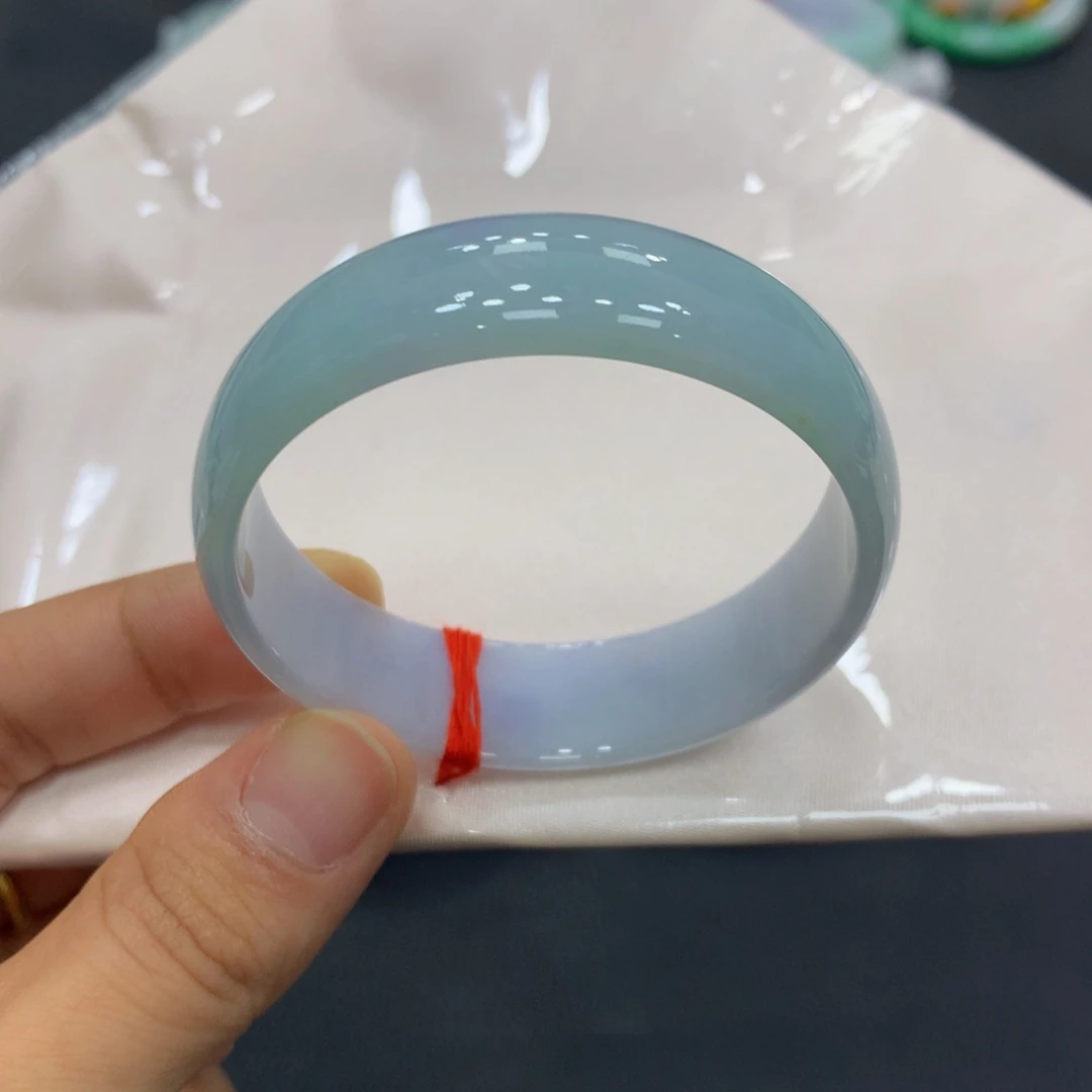 翡翠手镯未镶嵌翡翠8
