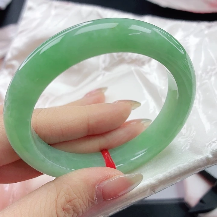 未镶嵌手镯翡翠，703