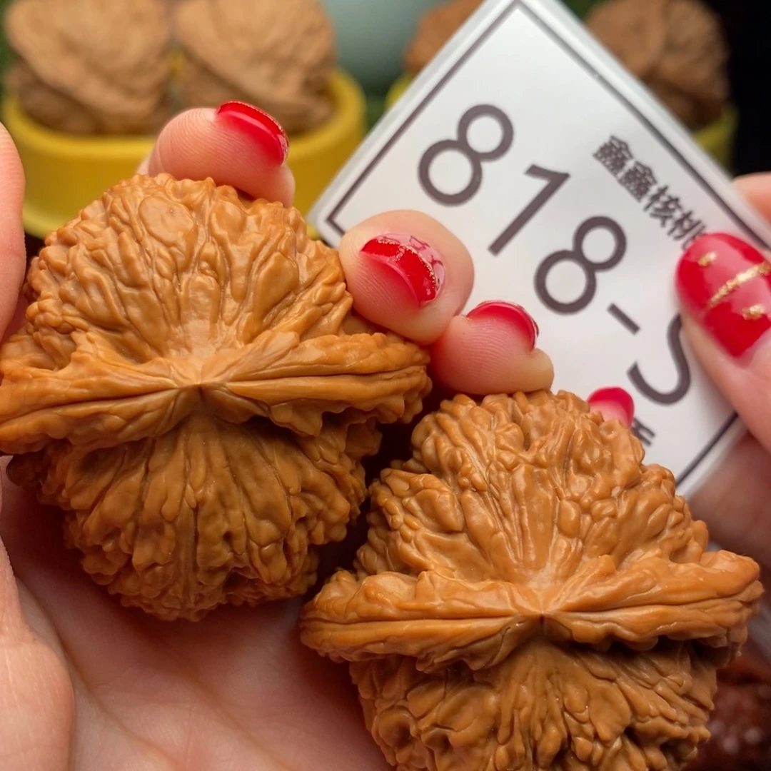 文玩核桃把件白狮4.