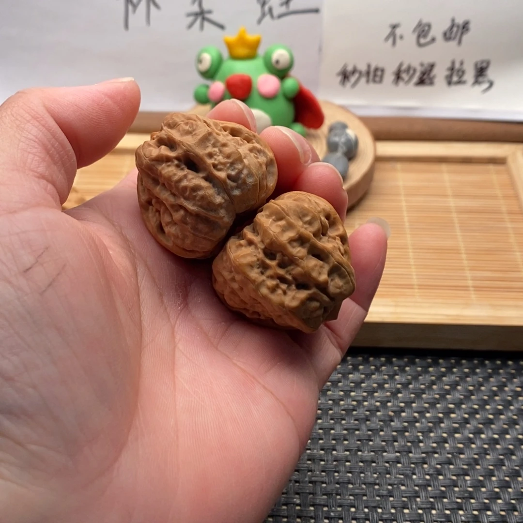 文玩核桃把件三角边35