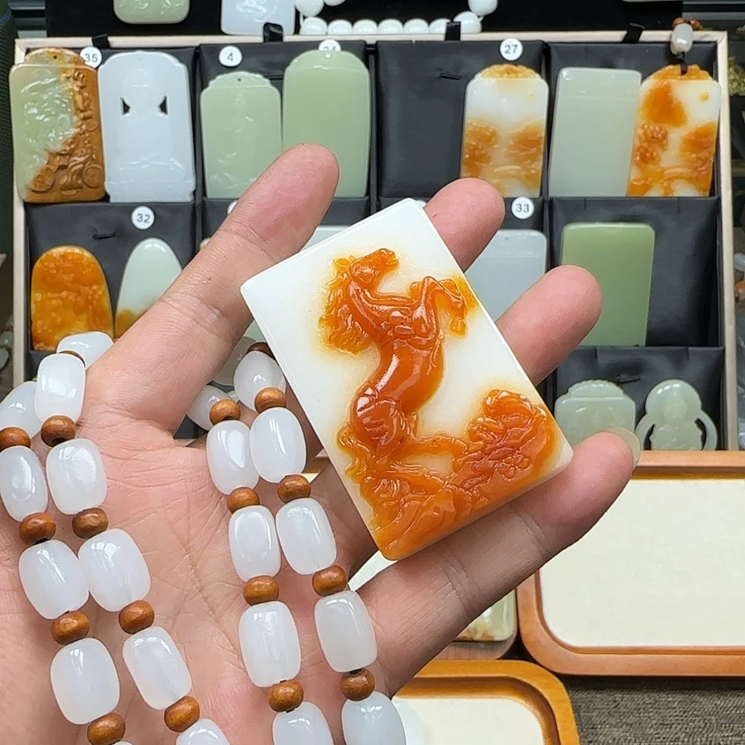 随***云昆仑山料一物一拍皮色马