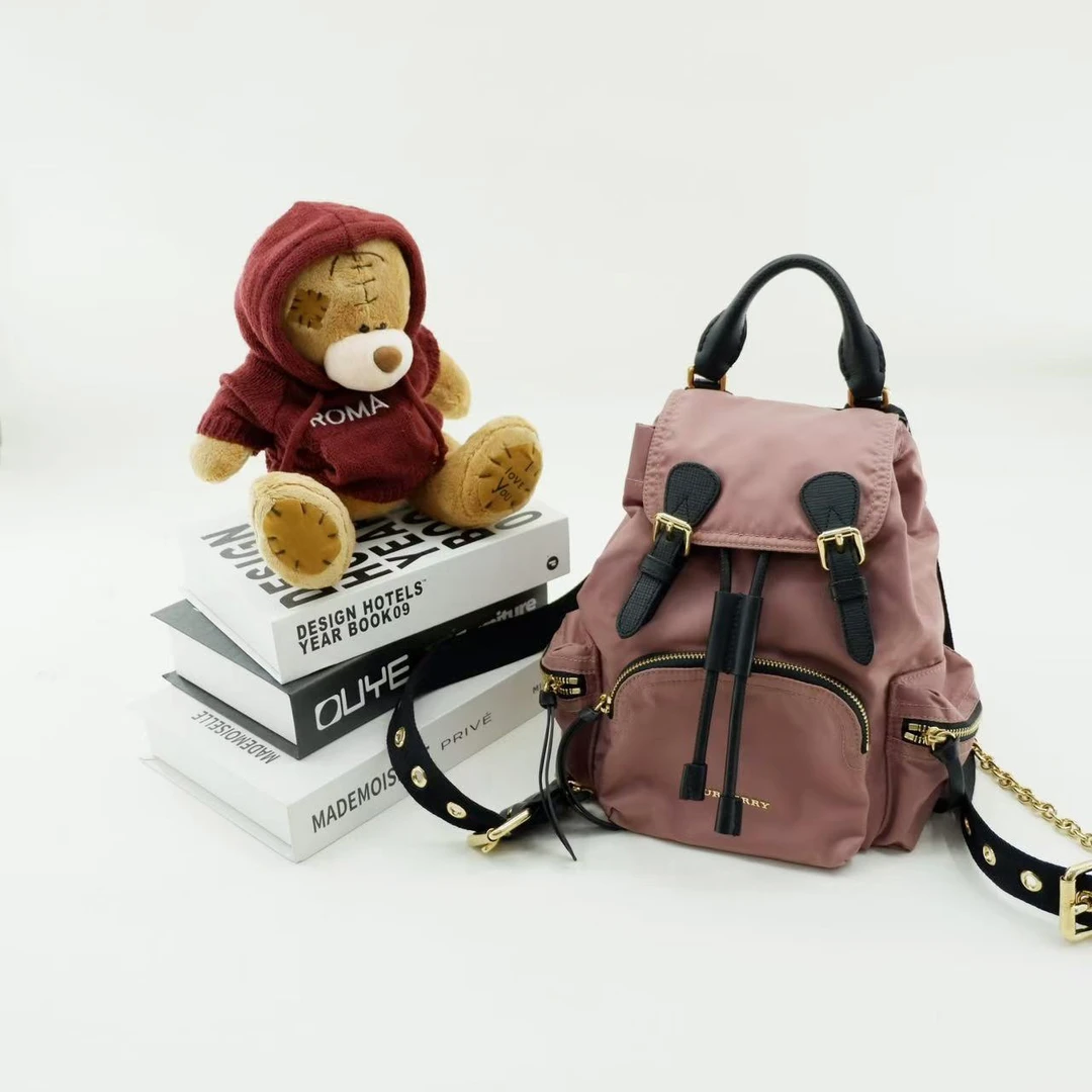 95新 BURBERRY/博柏利 双肩包/JM250105001