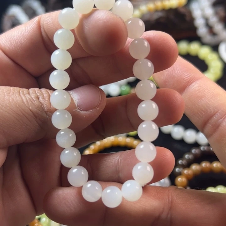 和田玉未镶嵌手串