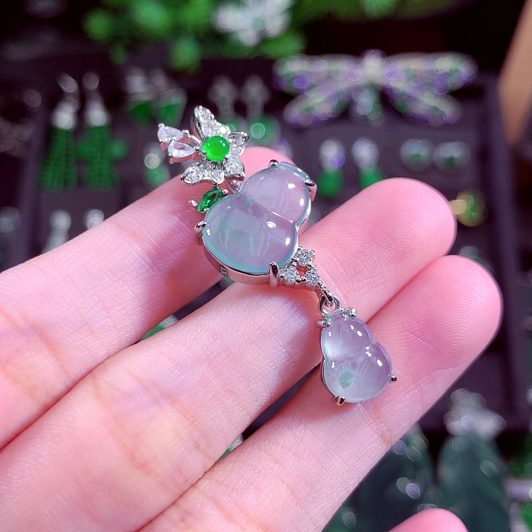 颈饰未镶嵌翡翠天然