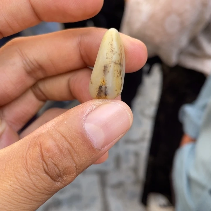 未镶嵌和田玉（青白玉）车挂