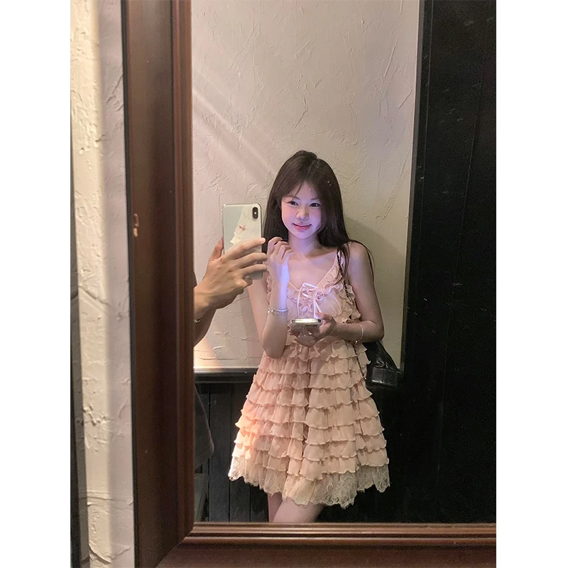 2025新款女士夏季法式气质千金风小众设计感重工蛋糕裙吊带连衣裙