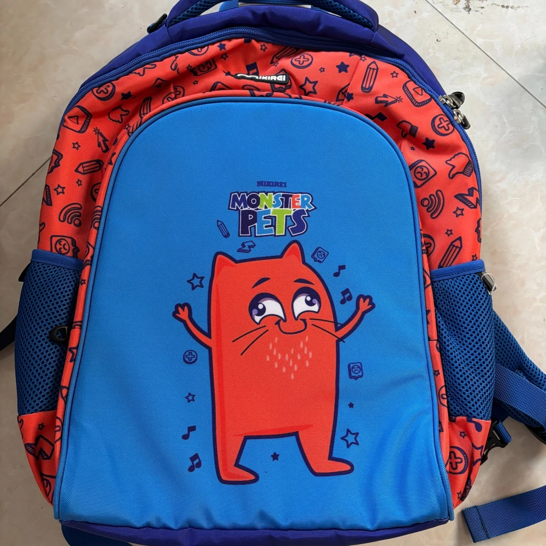 学生大容量双肩书包