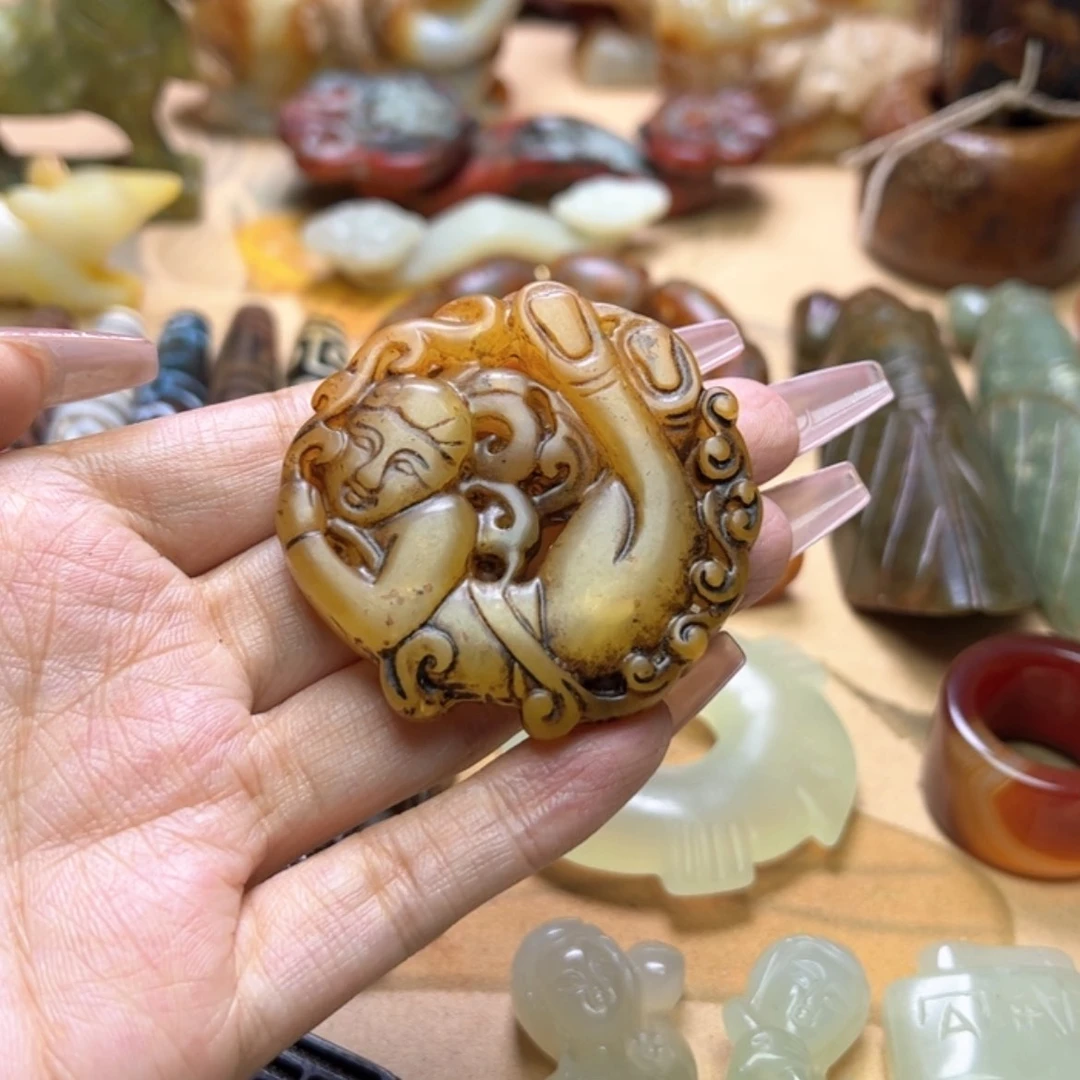 【闪购商品】蛇纹石玉颈饰未镶嵌