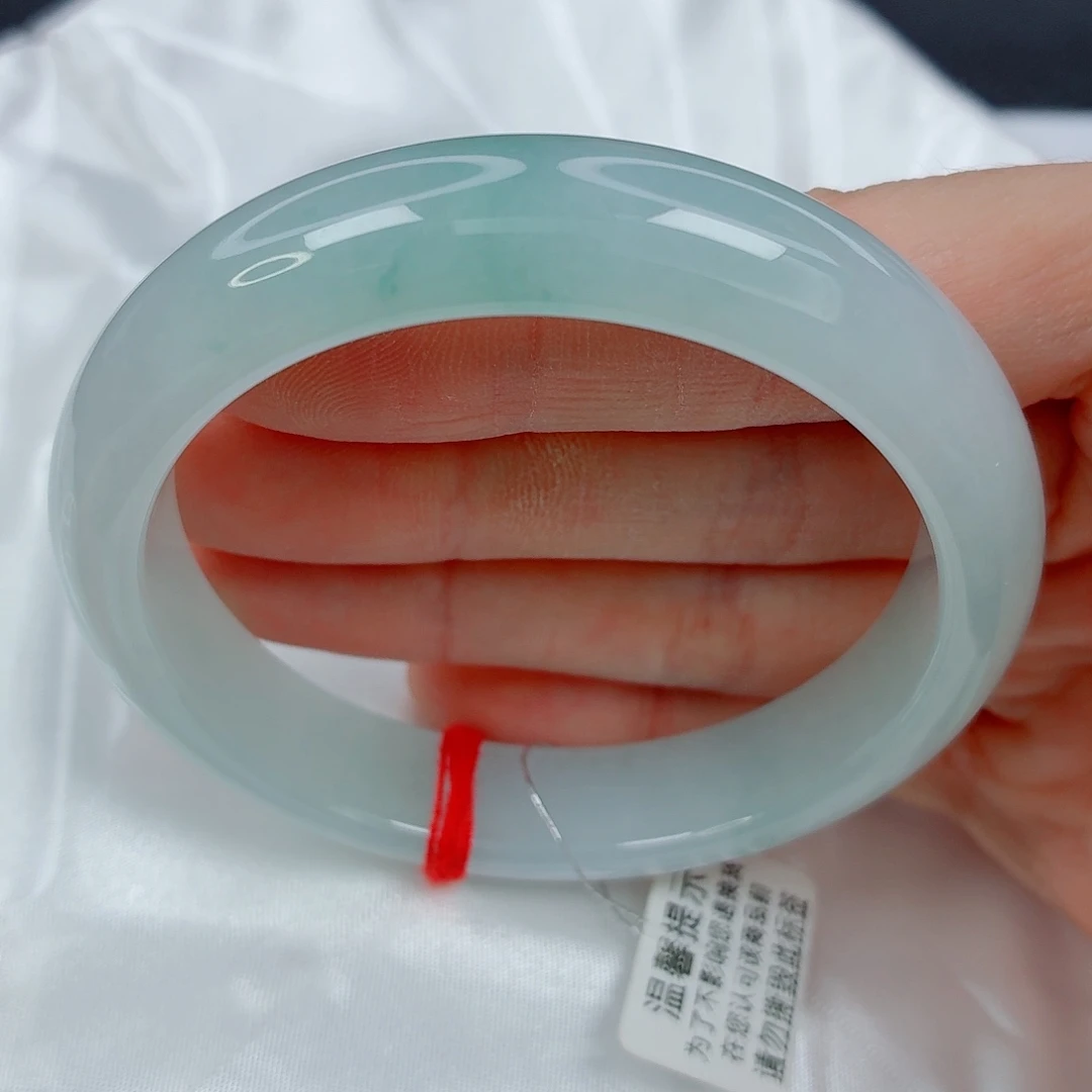 翡翠未镶嵌手镯56.5正圈，清透淡色，完整，040