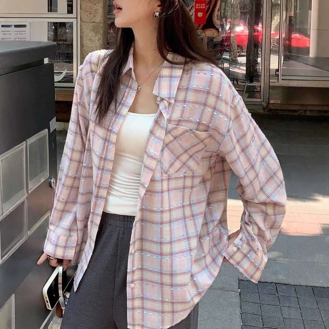 温柔甜美风粉色格子衬衫女2025新款宽松休闲防晒衬衣遮肉长袖上衣