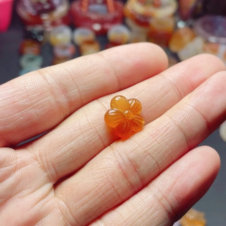 玛瑙/玉髓颈饰未镶嵌气****身