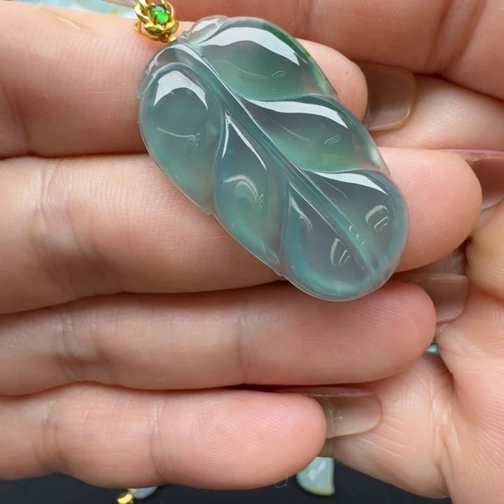 亲***۶翡翠18K金镶嵌吊坠(不含链)