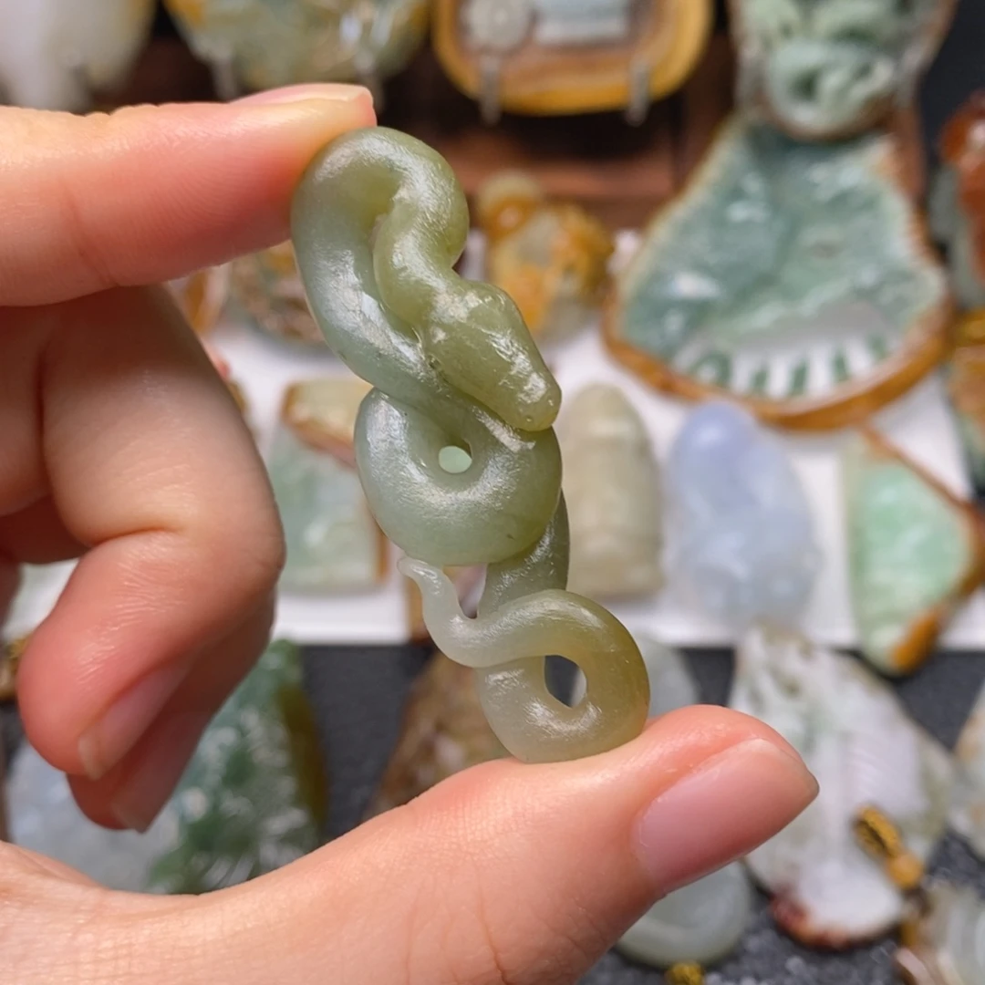 定制翡翠未镶嵌翡翠