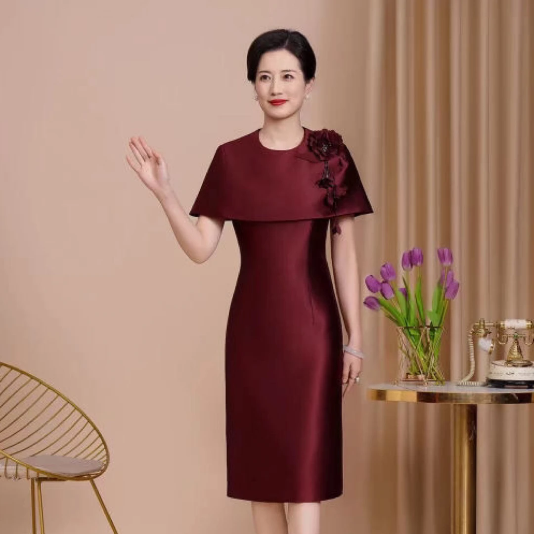 8049-酒红色高端手工礼服气质一字肩大花扣旗袍宴会礼服