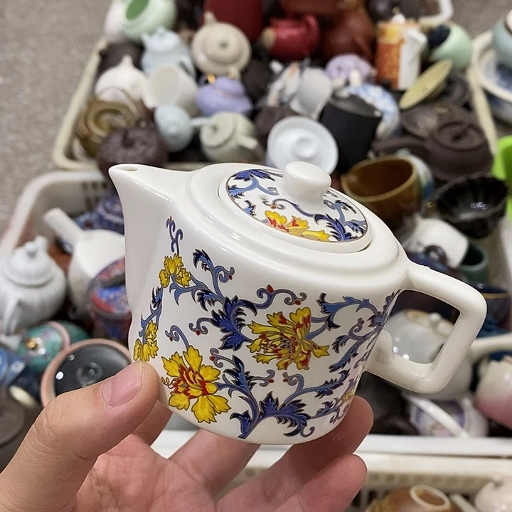 陶瓷艺术品及陶瓷壶