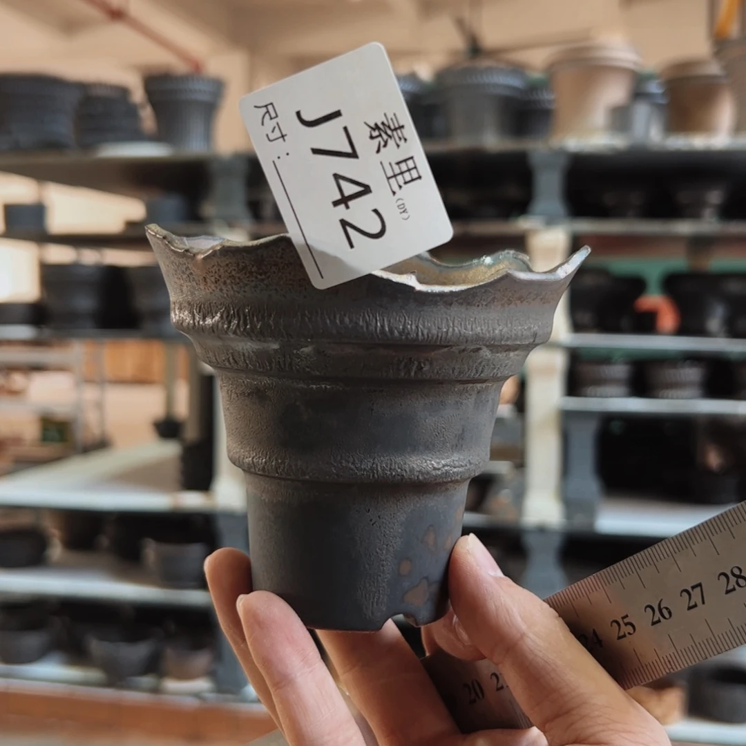 景德镇素里手工内口9.5高8.5瑕疵