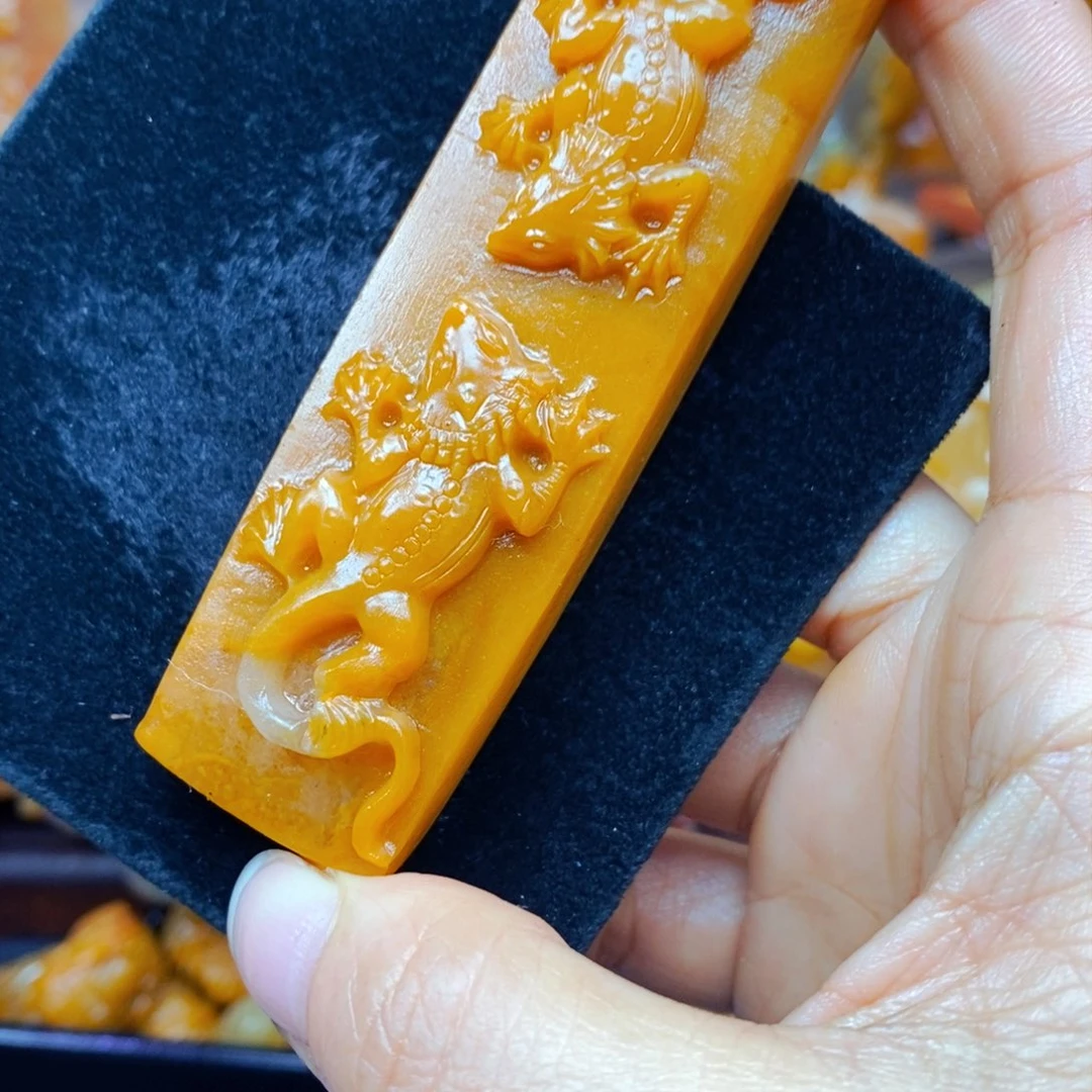未镶嵌石英质玉（黄龙玉）吊坠(不含链)