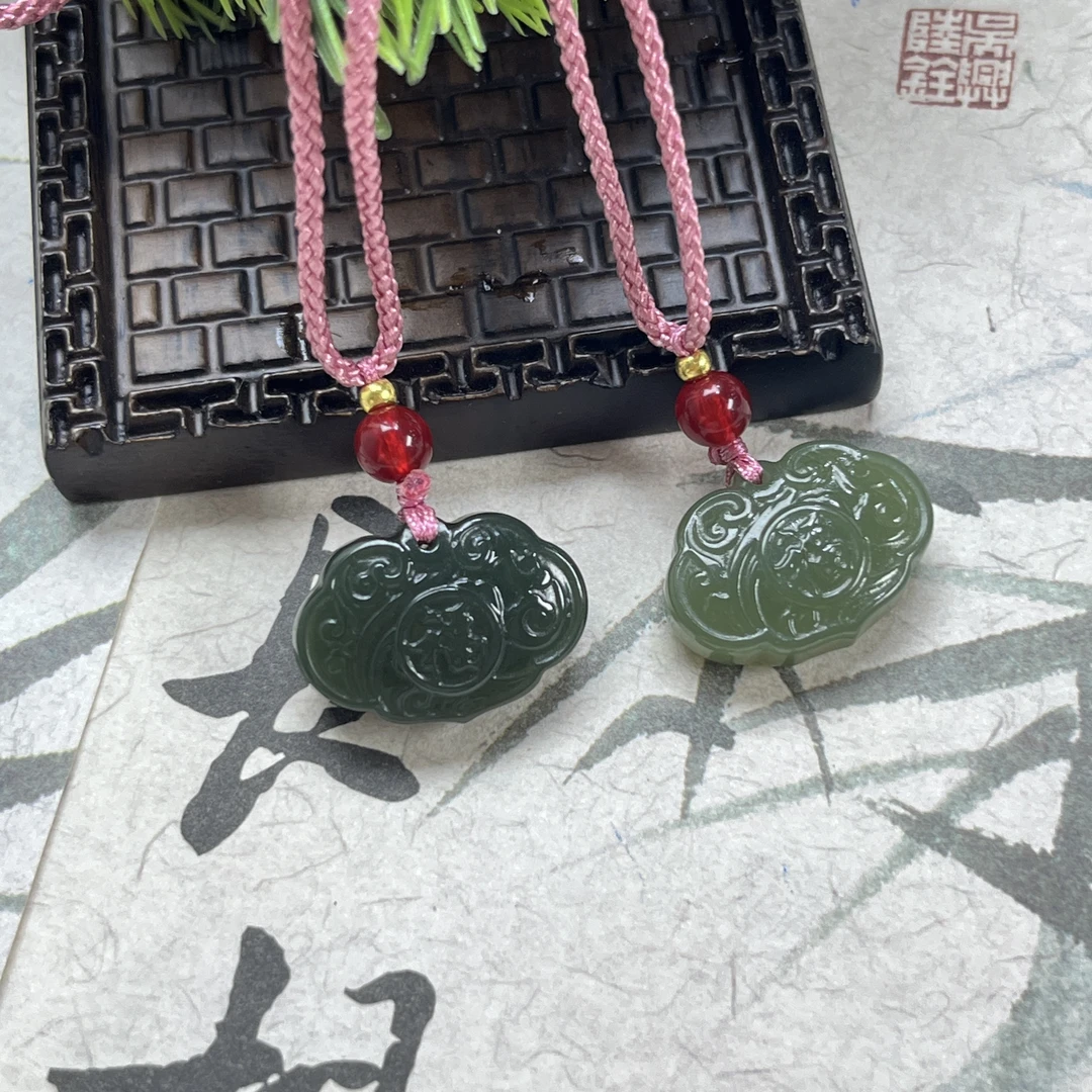 YL31和田玉平安锁吊坠23*17*9mm+多样性发其一