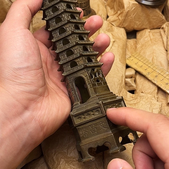 精美铜器做工精湛