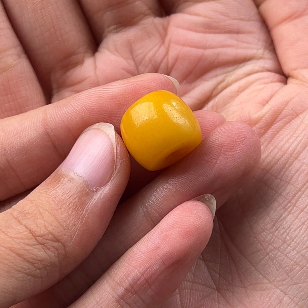 童***心蜜蜡未镶嵌颈饰老蜜蜡