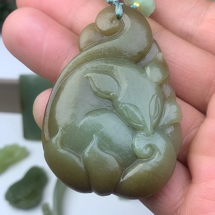 和田玉（糖玉）未镶嵌颈饰