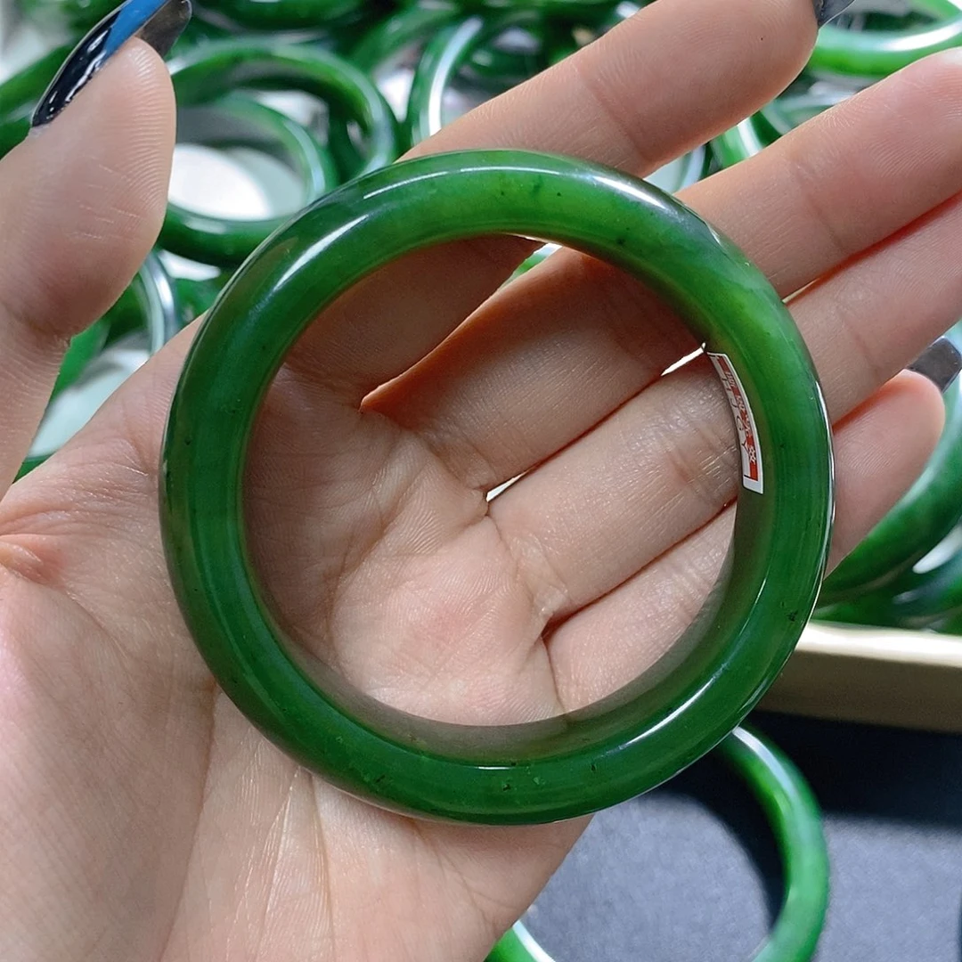 木***李和田玉（碧玉）未镶嵌手链