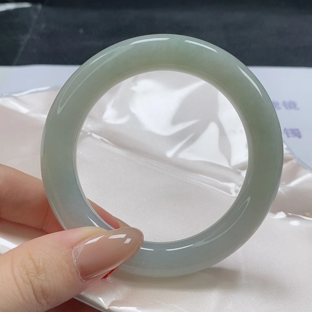 【闪购商品】翡翠手镯（圆镯）未镶嵌333号