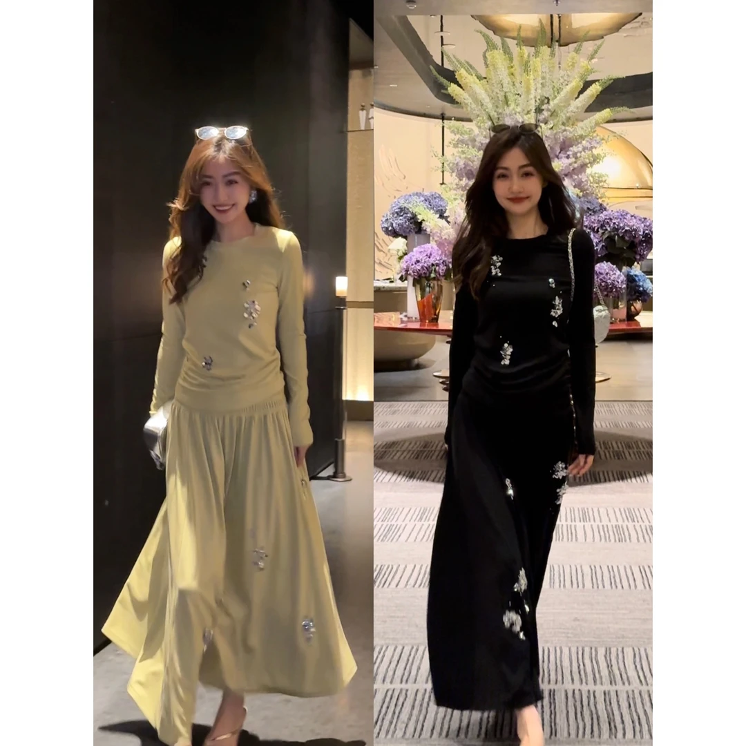 W·HAHA【现货】【周末美术馆】重工华丽钉珠堆褶毛衫修身套装61216